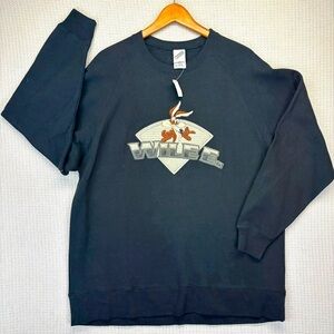 NWT 90’s Warner Brothers Studio Wile E. Coyote Embroidered Sweatshirt Large Vtg